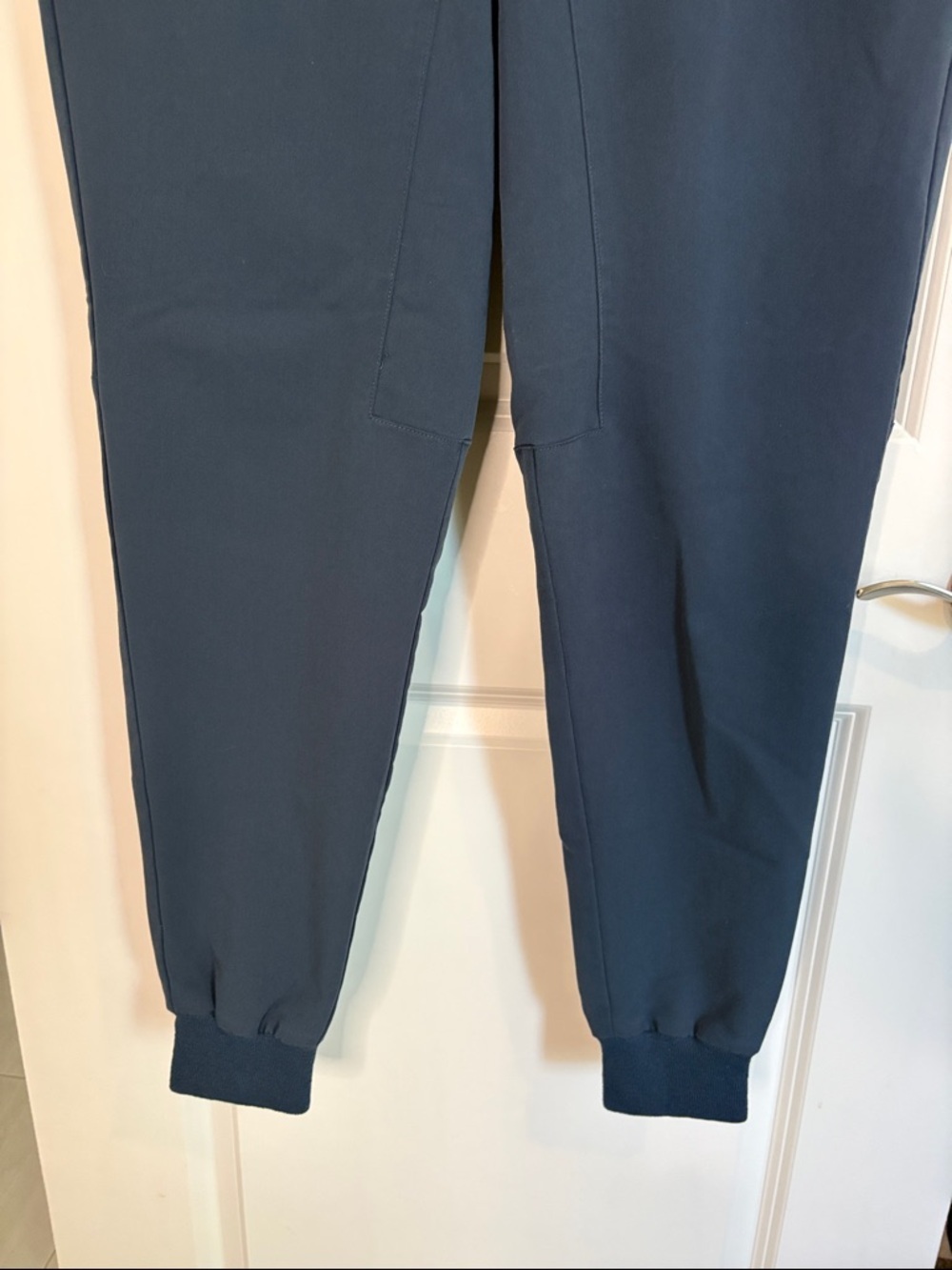 Figs Men's Tansen Jogger Scrub Pants in Dark Harbor Size M/T - Picture 4 of 8